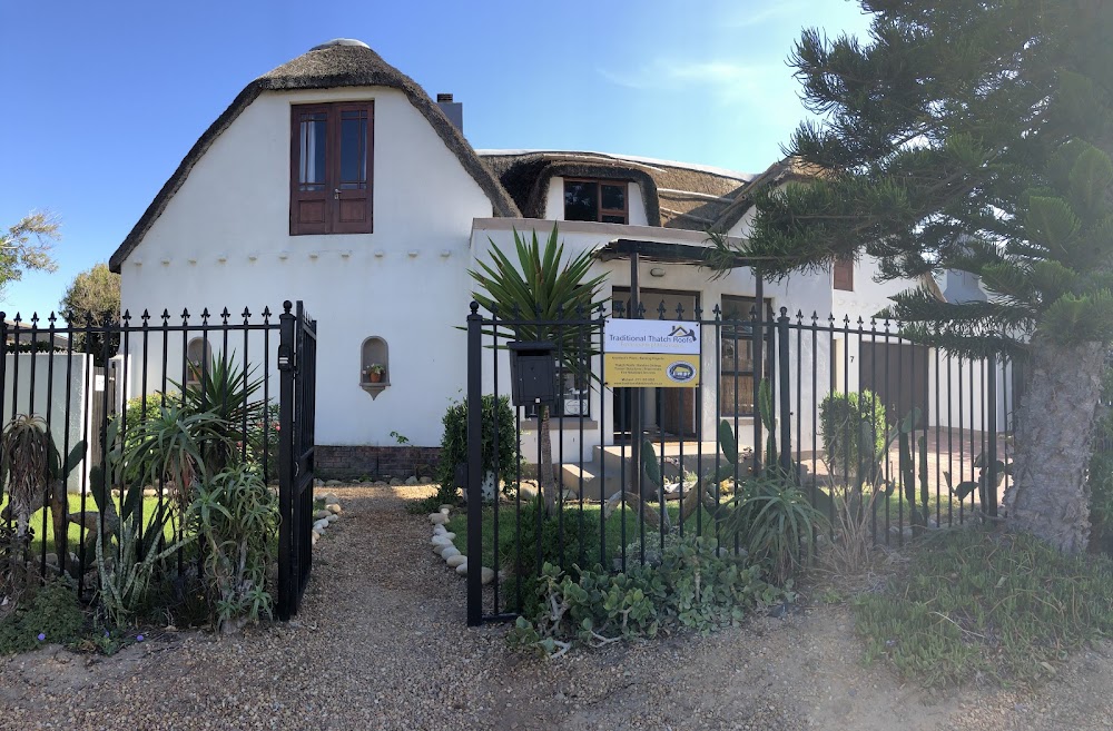 Beach Break Lodge