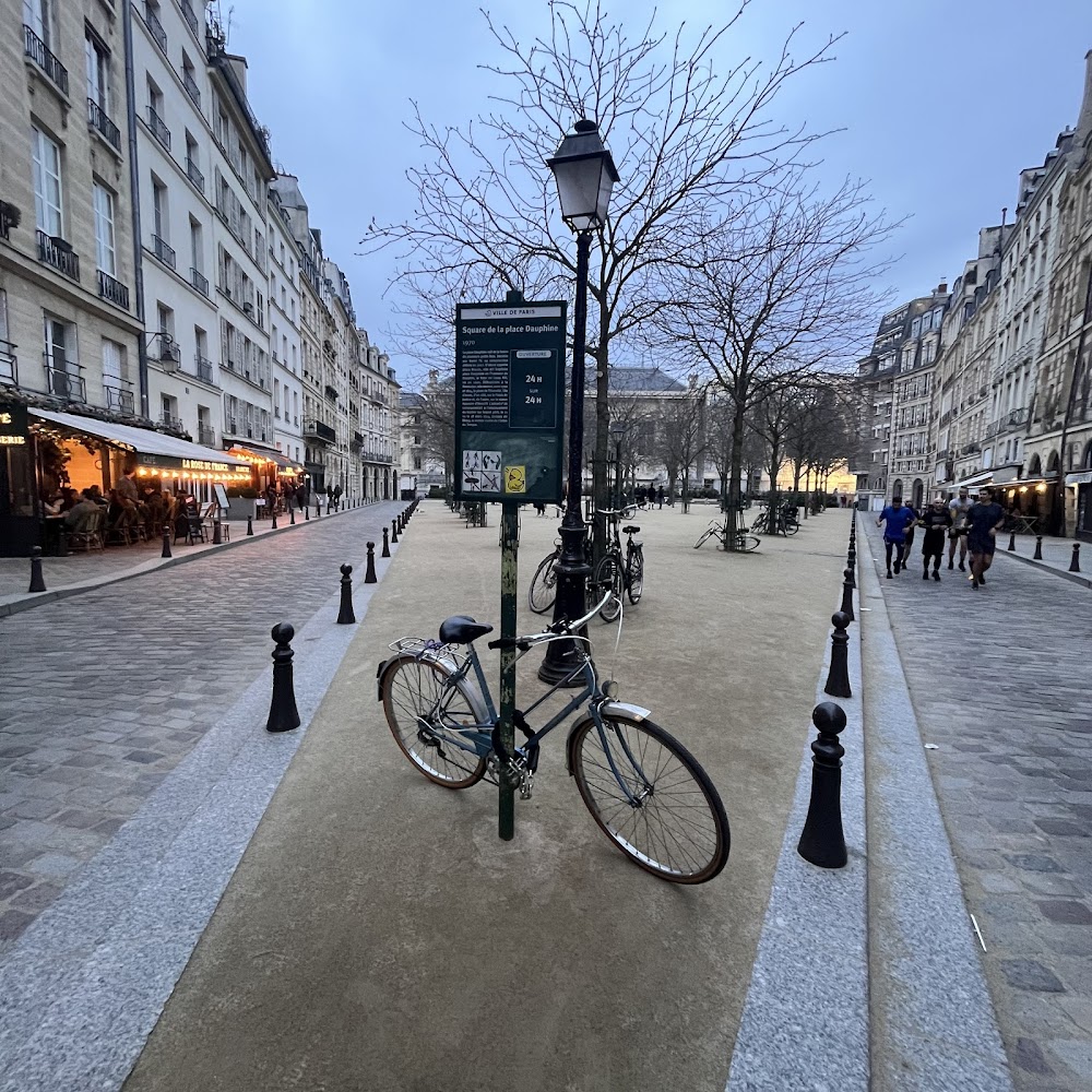 La Place Dauphine