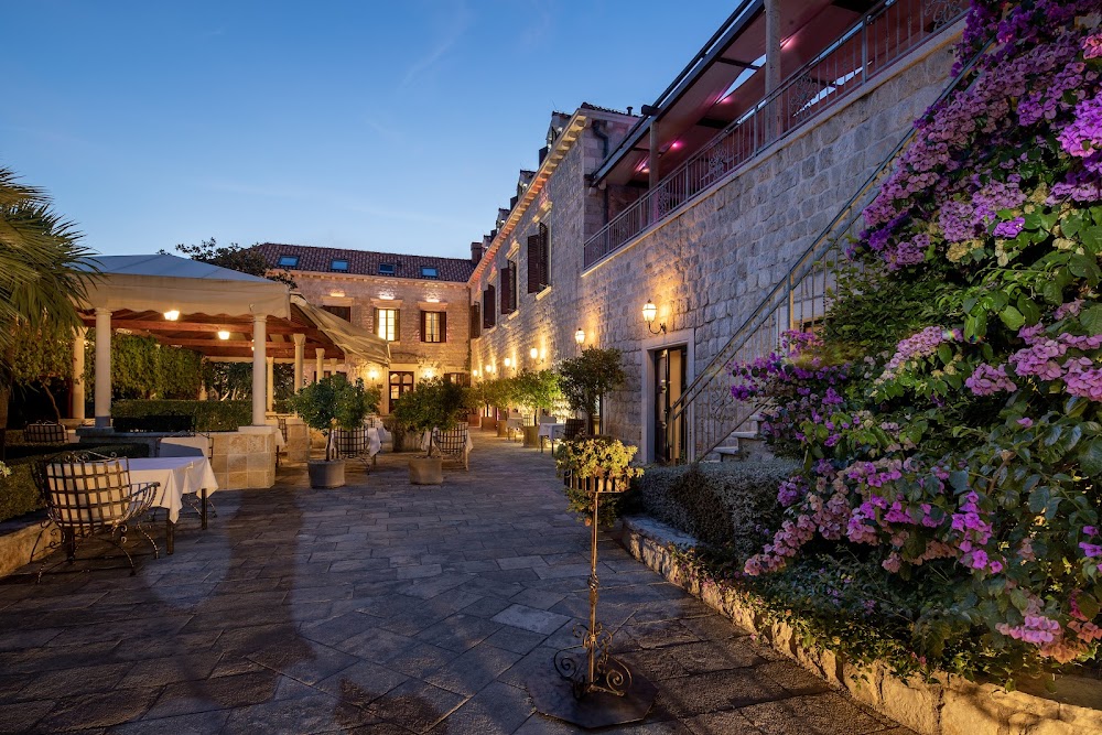 Hotel Kazbek