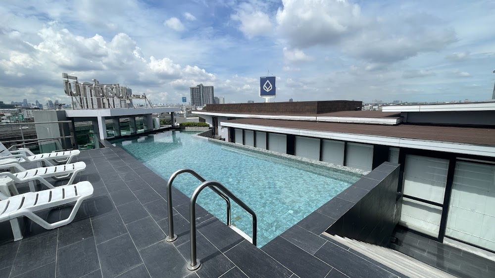 โรงแรมเบลล่า บี