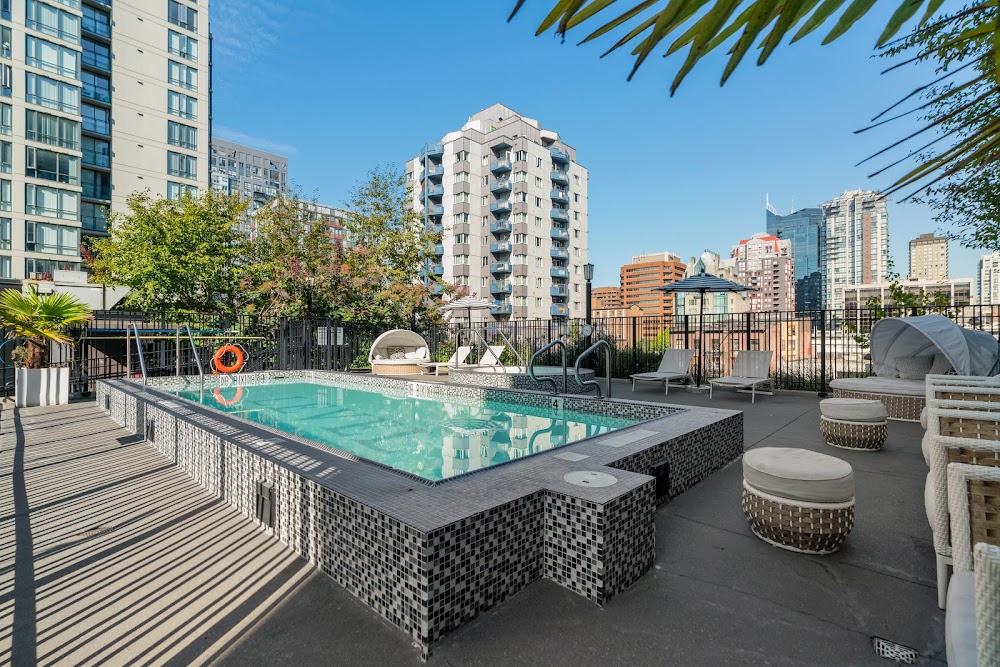 Level Furnished Living