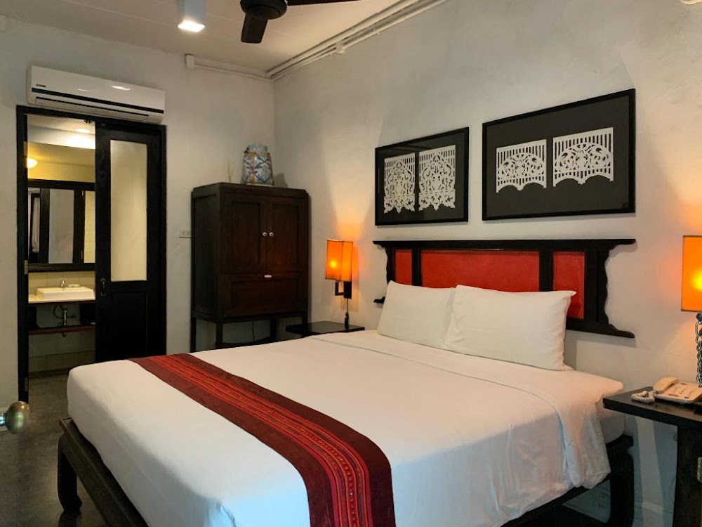 99 Gallery Hotel