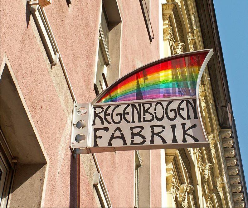 Regenbogenfabrik Hostel
