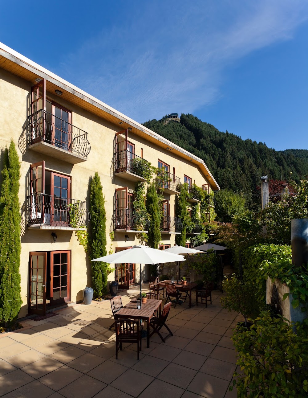 Browns Boutique Hotel
