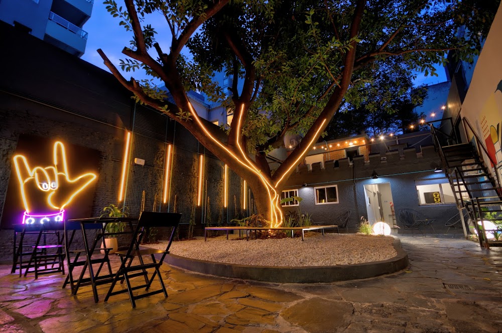 70 30 Hostel