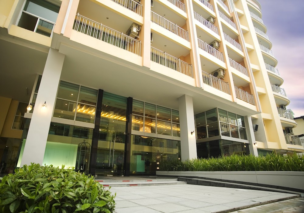 Golden Pearl Bangkok