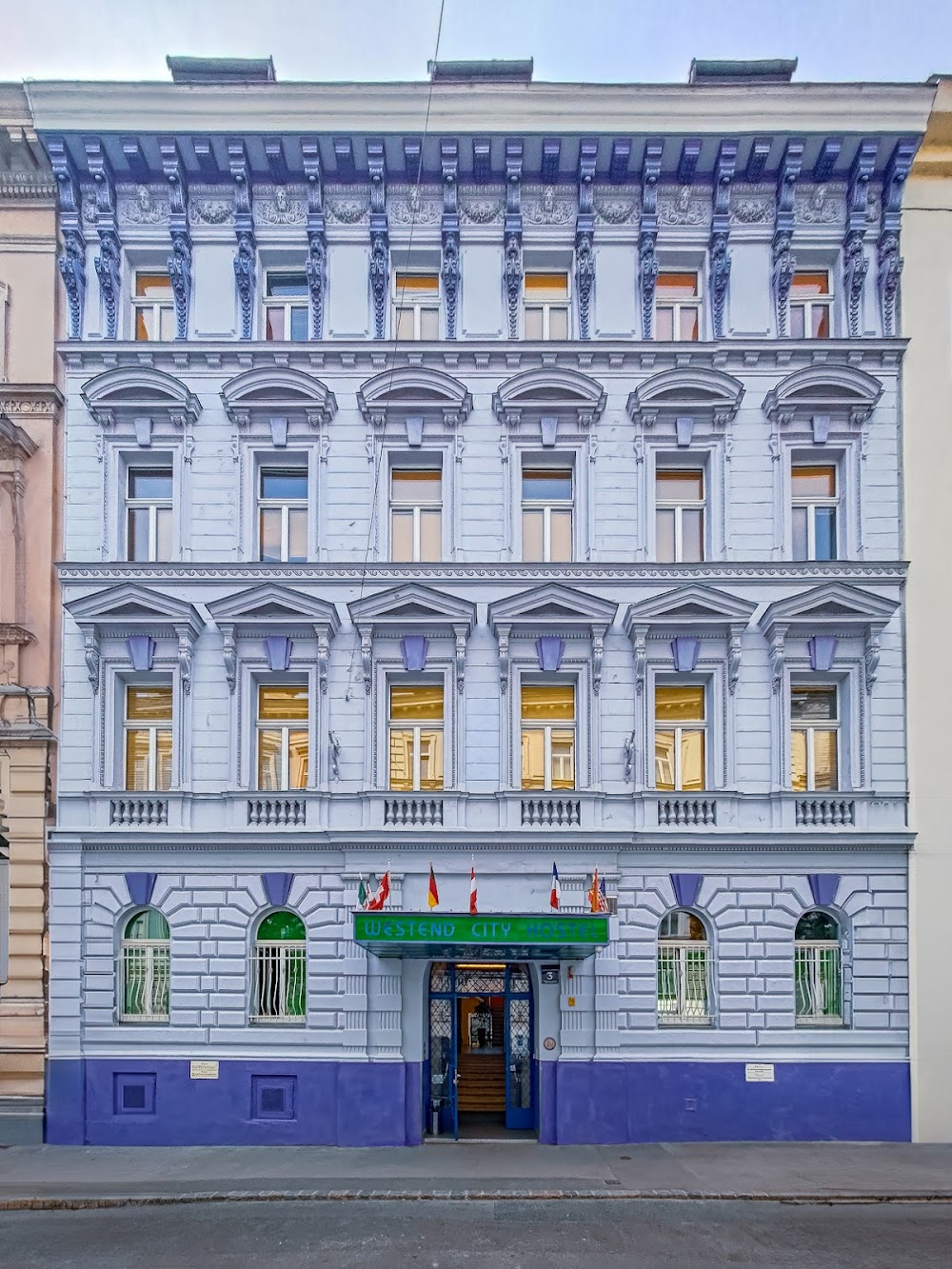 Westend City Hostel
