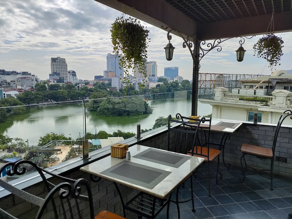 Khách Sạn Centre Point Hà Nội